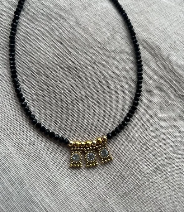Black Beads Neckpiece